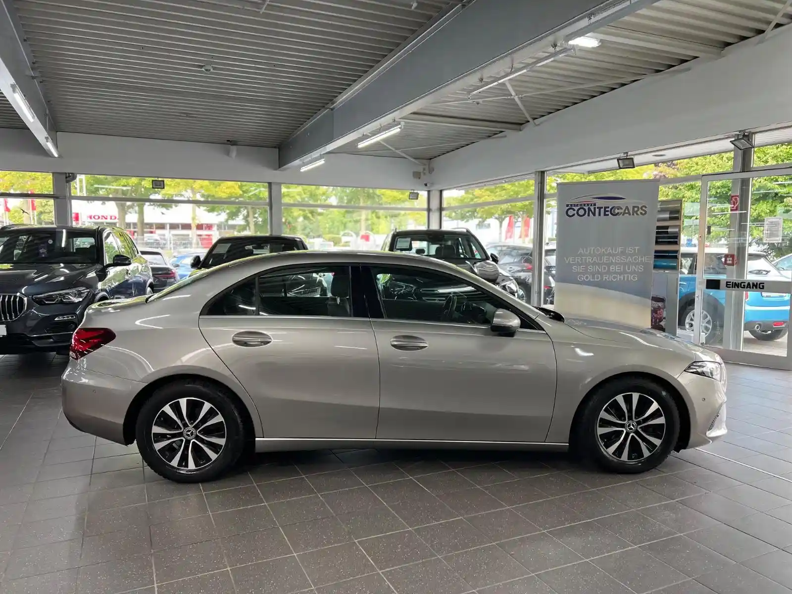 Mercedes-Benz A 180