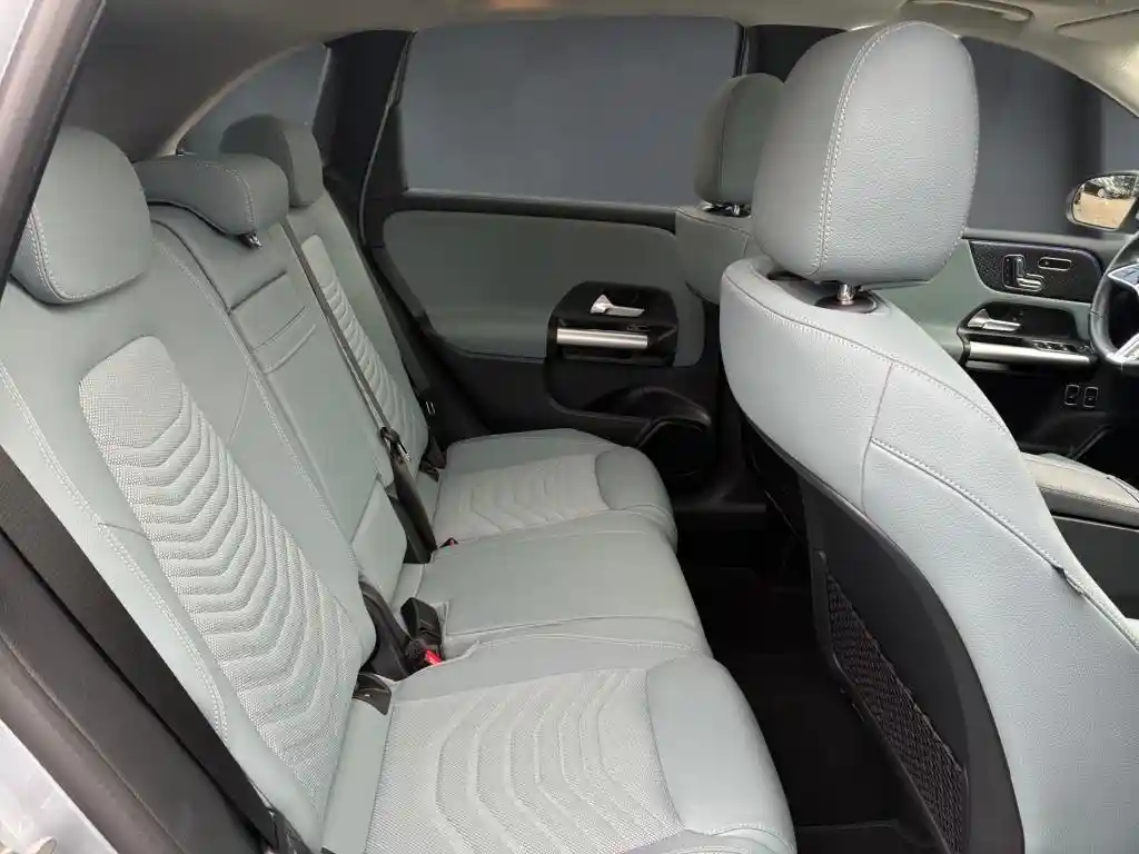 Mercedes-Benz B 250