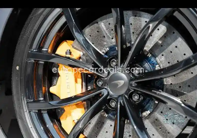 McLaren Artura