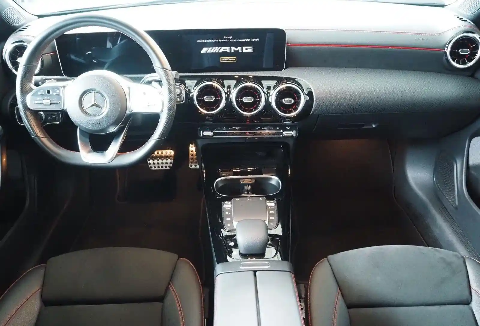 Mercedes-Benz CLA 35 AMG