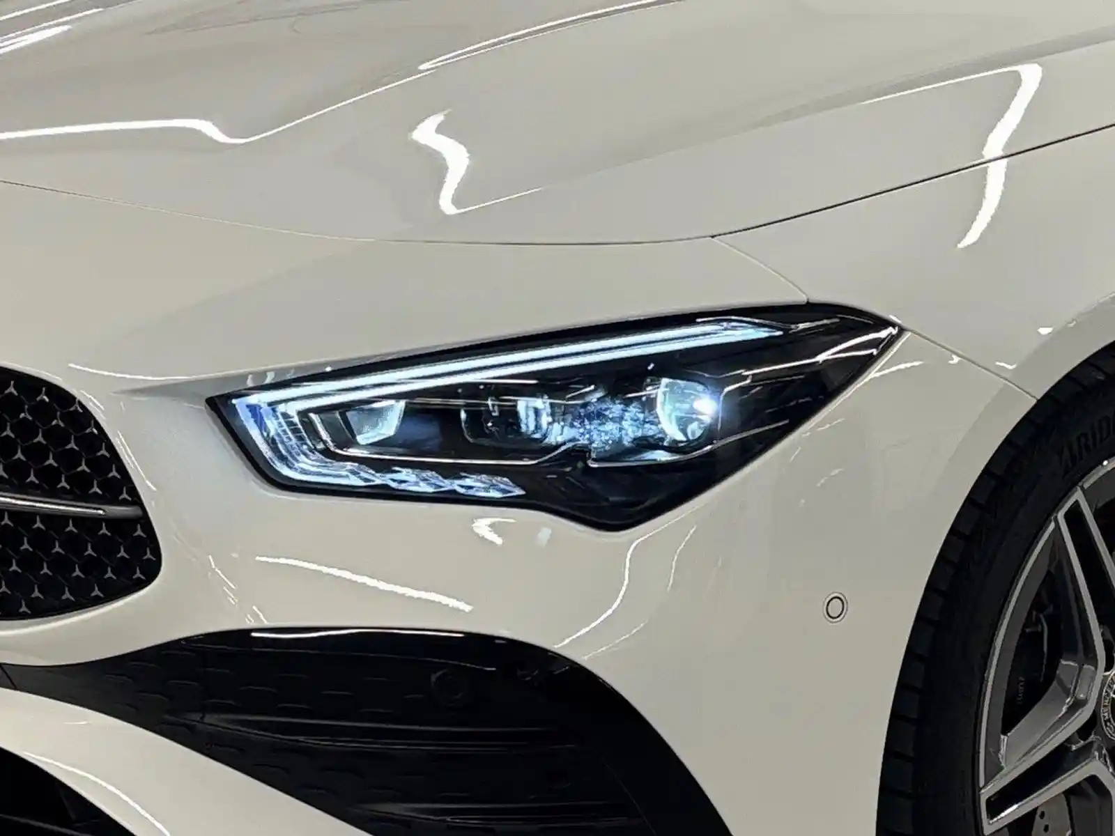 Mercedes-Benz CLA 200
