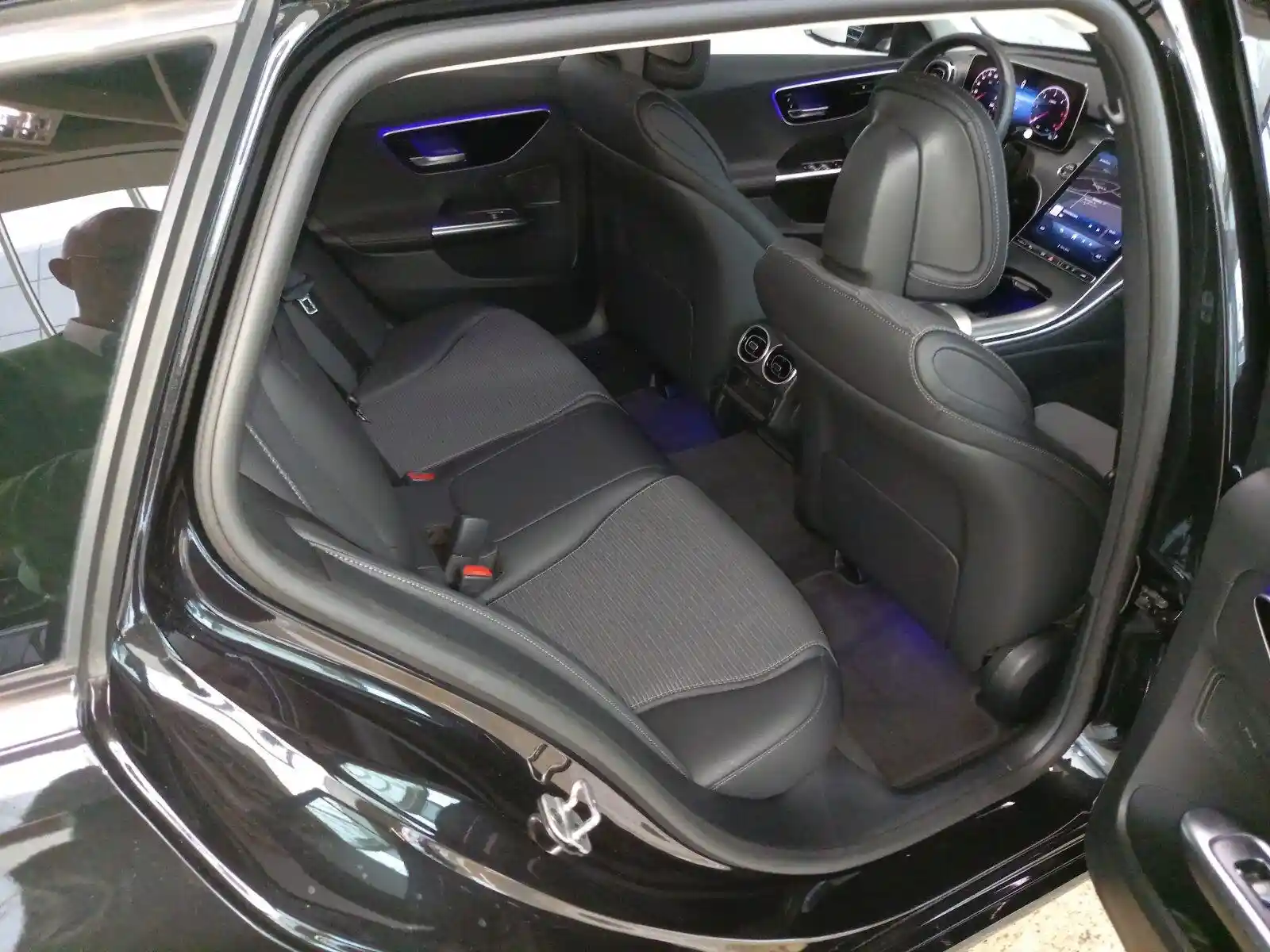 Mercedes-Benz C 200