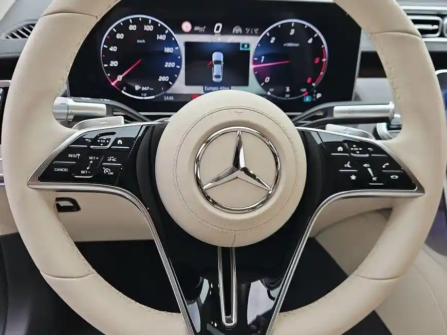 Mercedes-Benz S 400