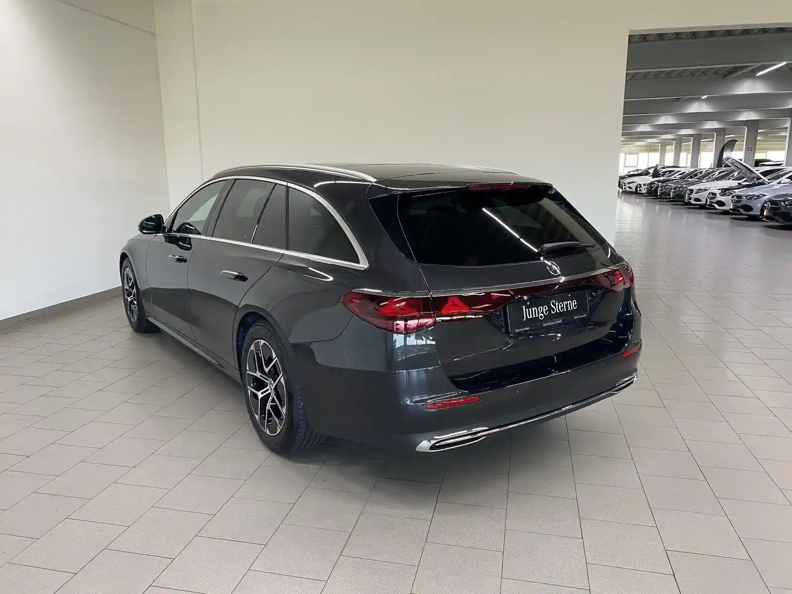 Mercedes-Benz E 200
