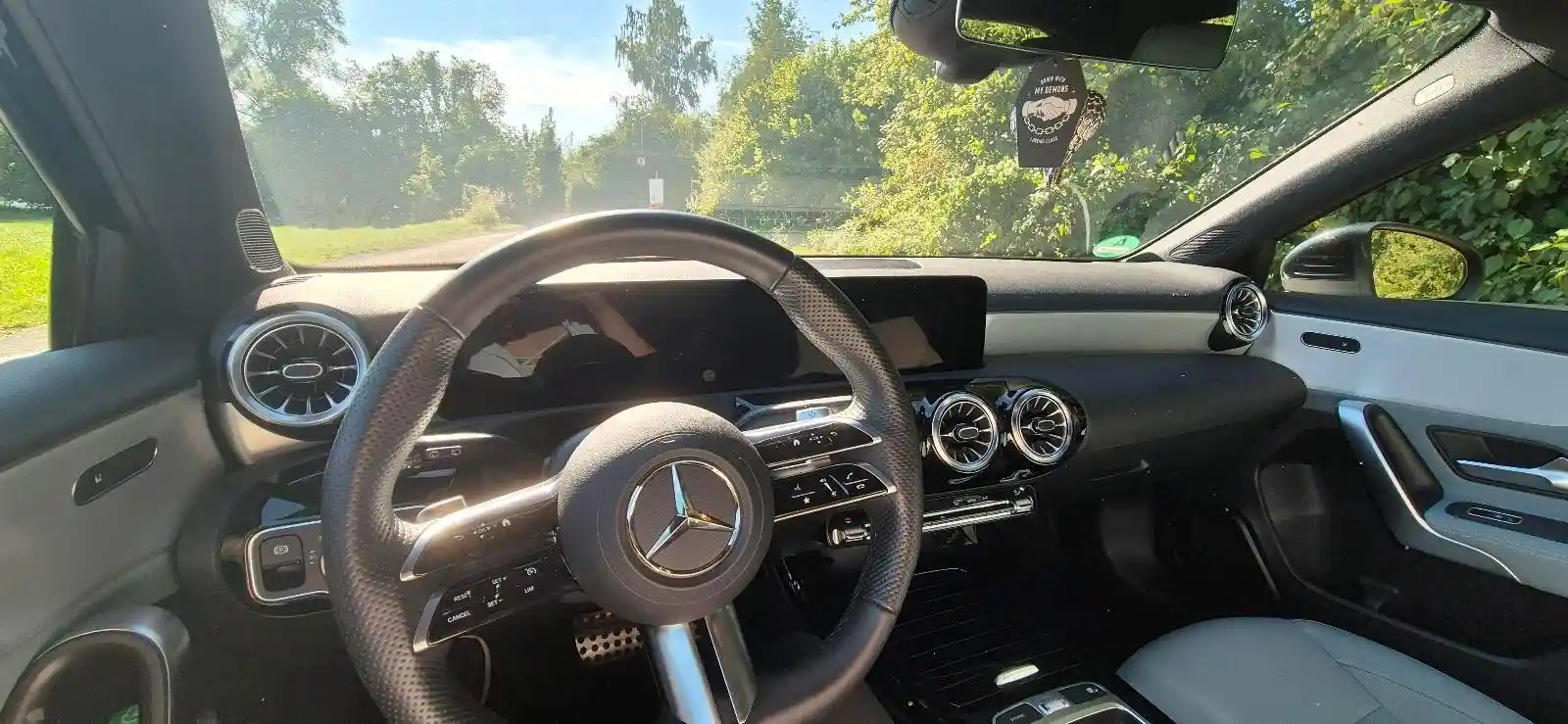 Mercedes-Benz A 220
