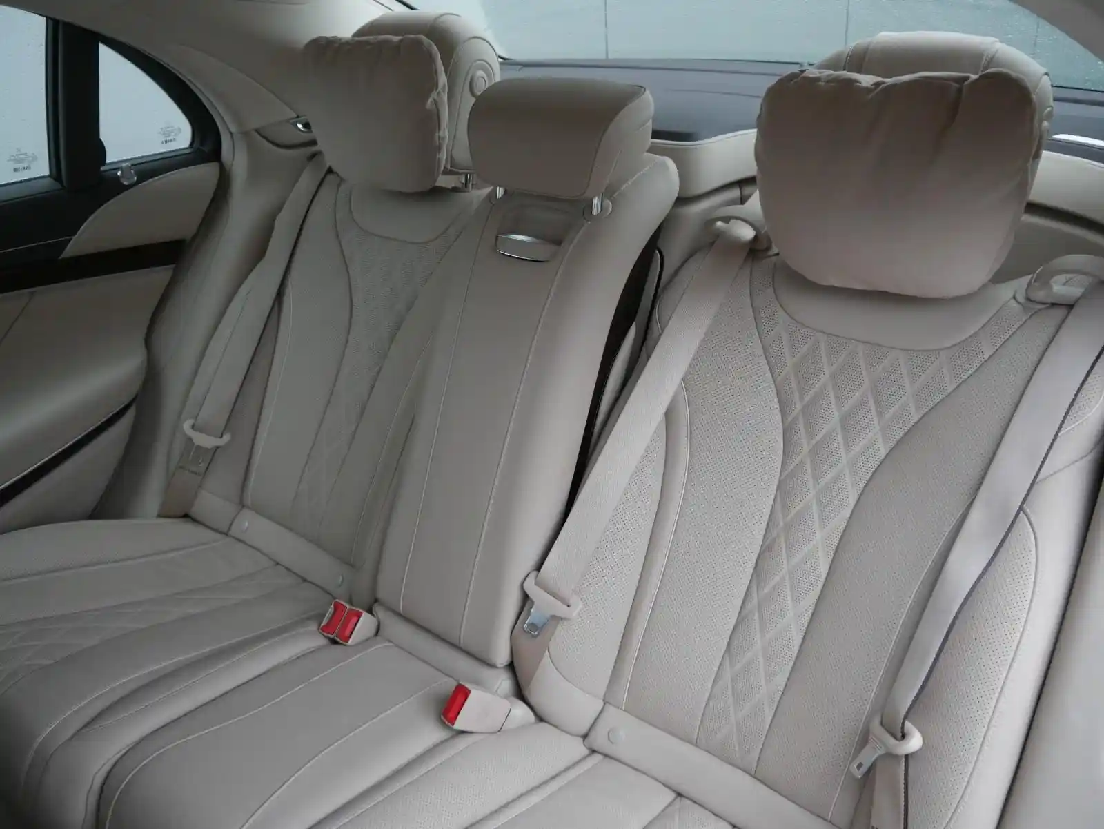 Mercedes-Benz S 560