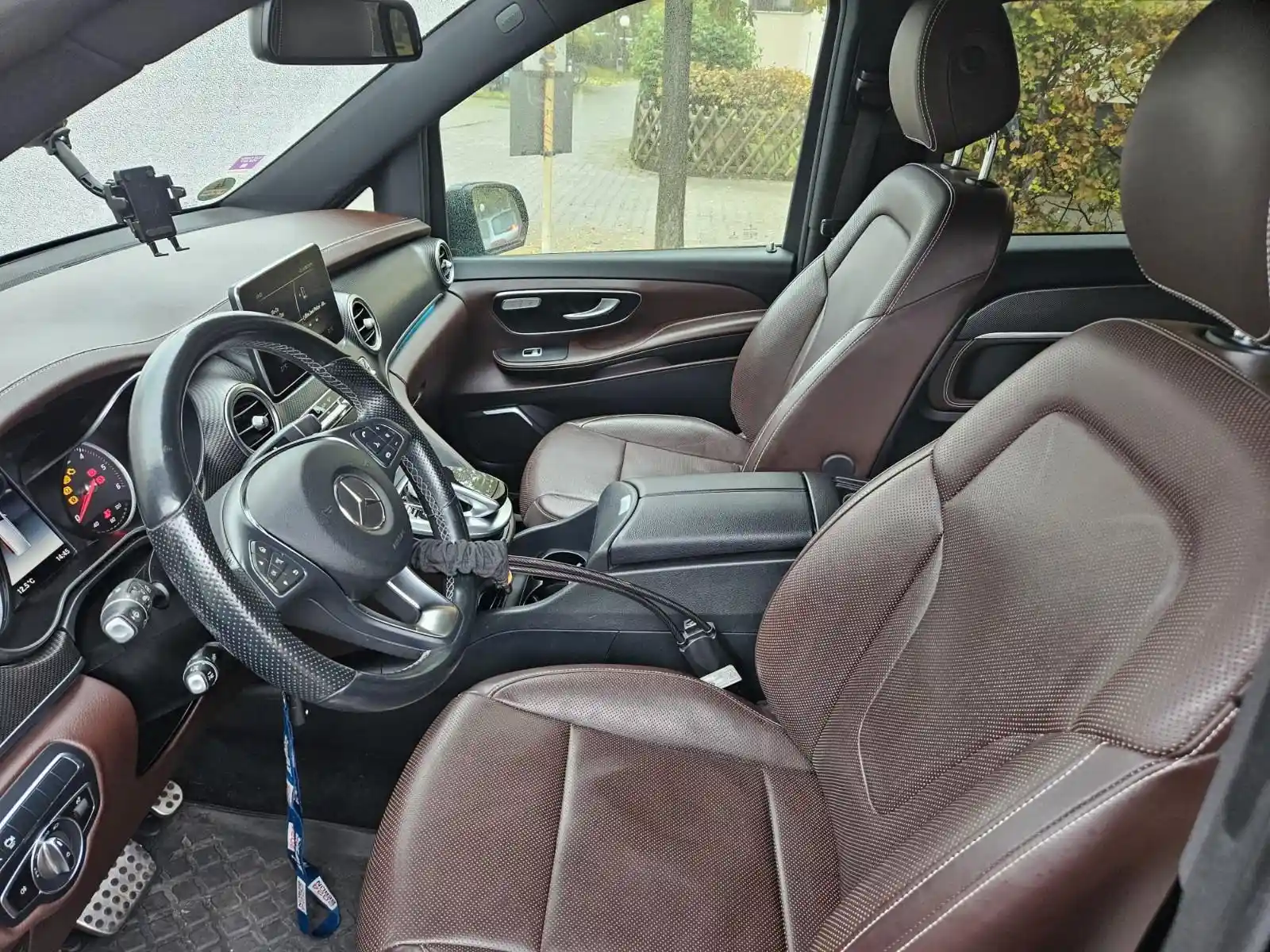 Mercedes-Benz V 250