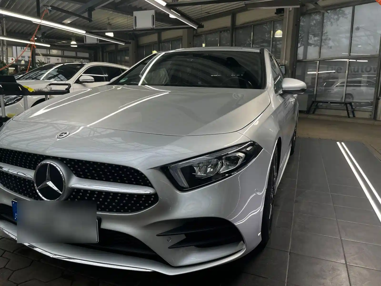 Mercedes-Benz A 180