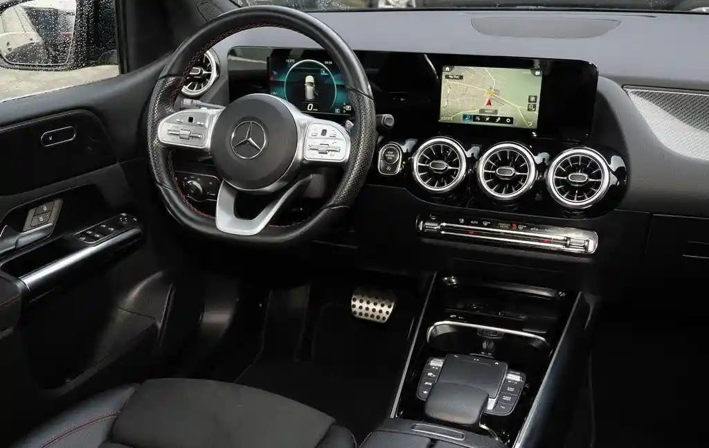 Mercedes-Benz B 200