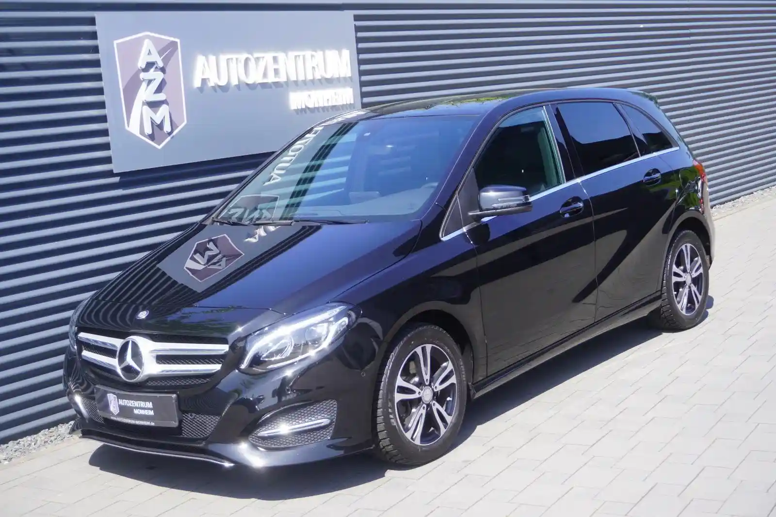 Mercedes-Benz B 200
