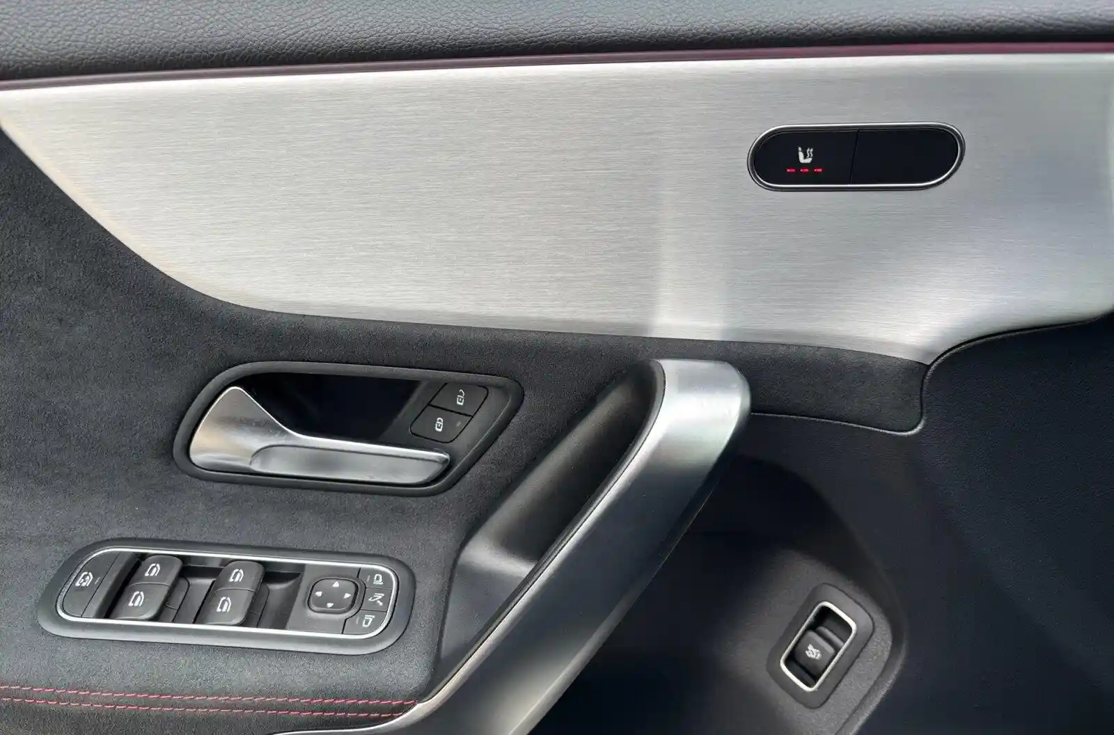 Mercedes-Benz A 220
