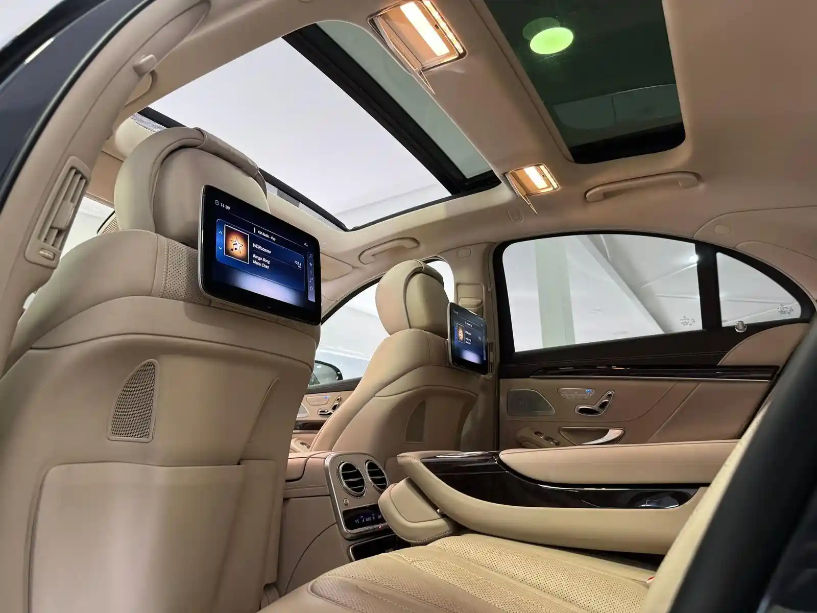 Mercedes-Benz S 400