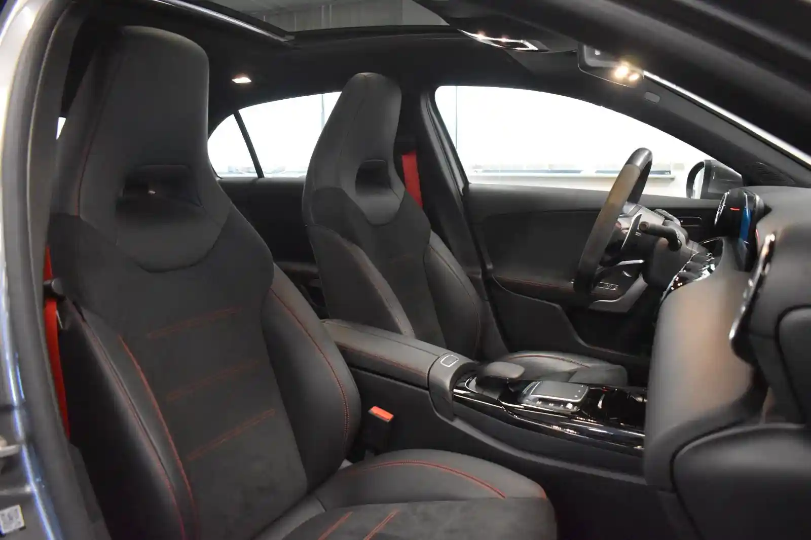 Mercedes-Benz A 45 AMG