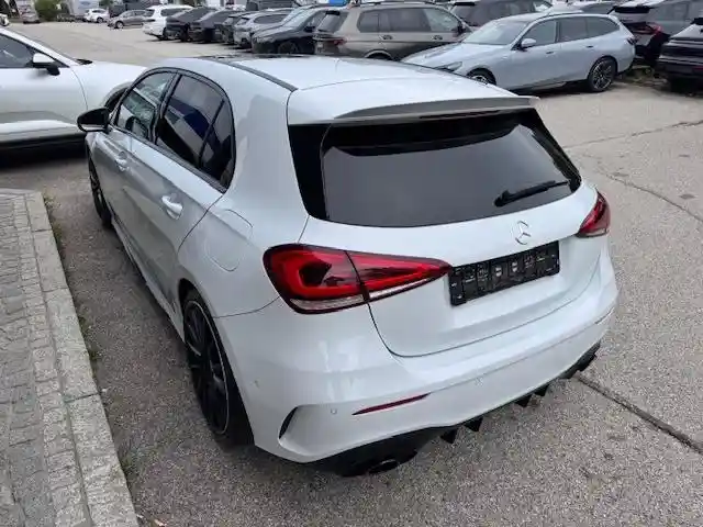 Mercedes-Benz A 35 AMG