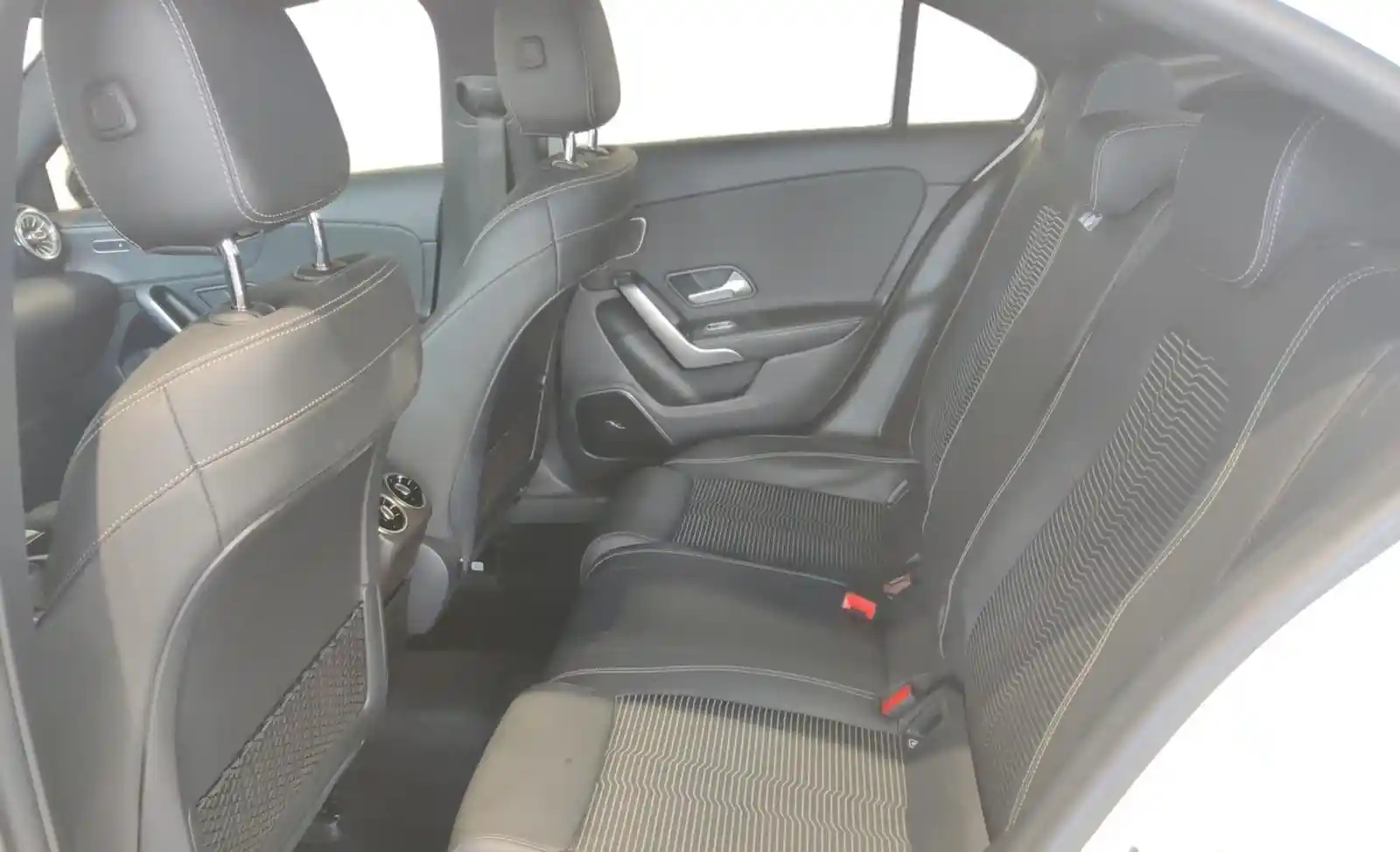 Mercedes-Benz A 220