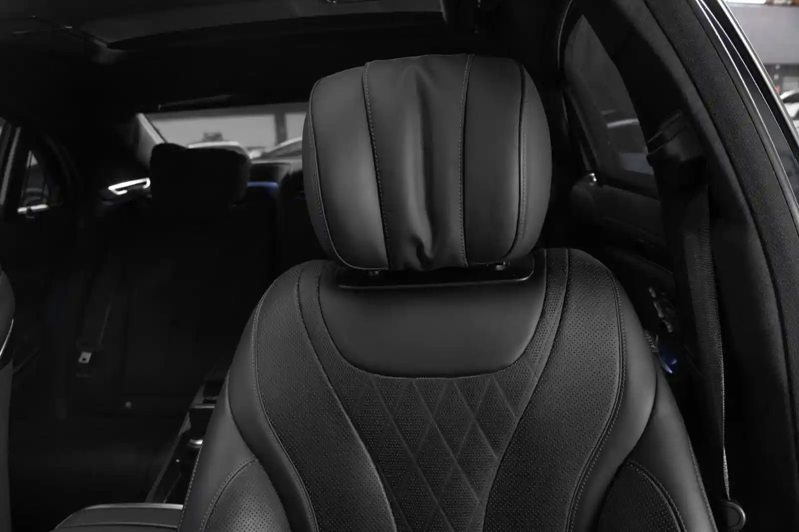 Mercedes-Benz S 560