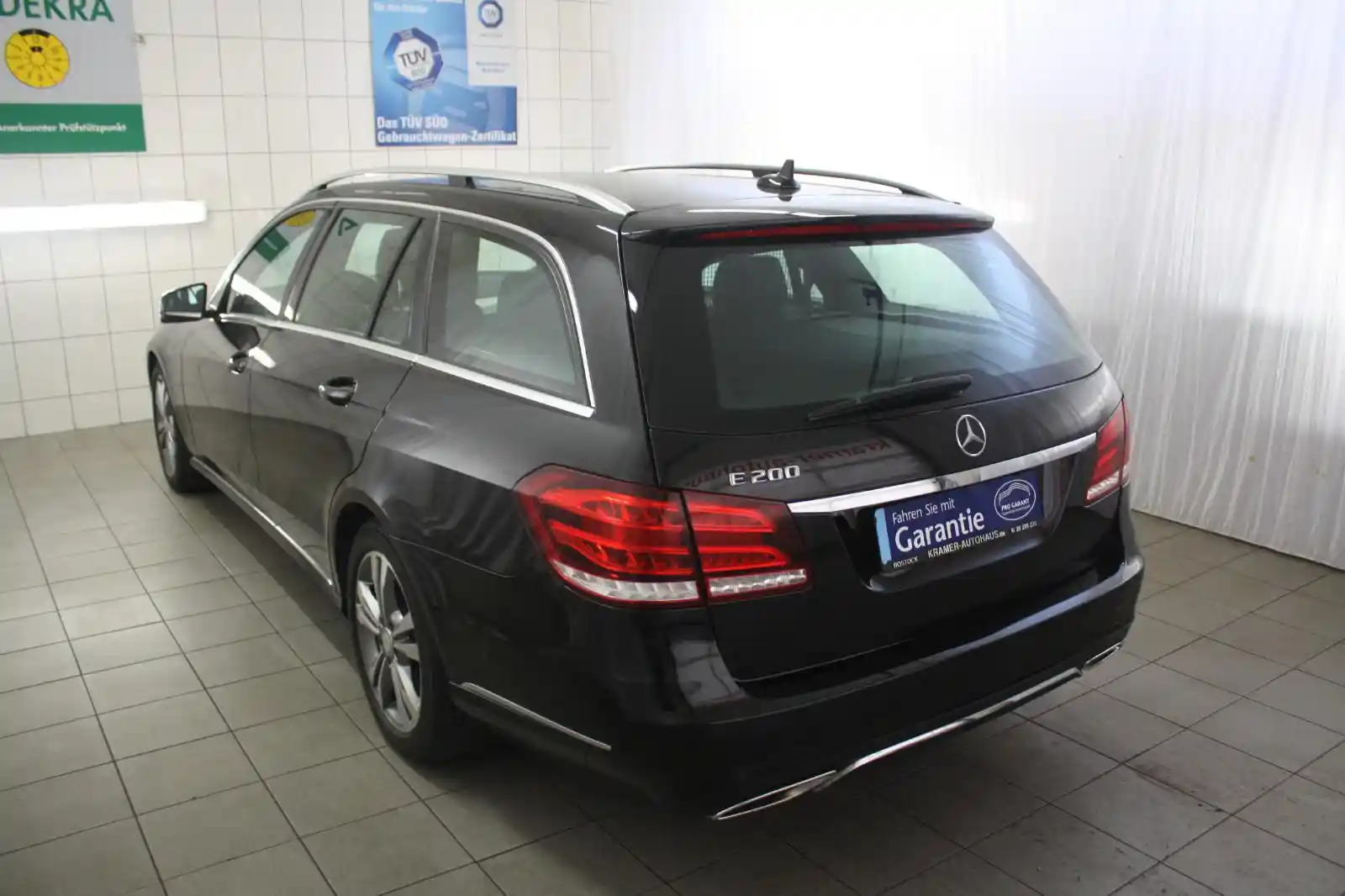 Mercedes-Benz E 200