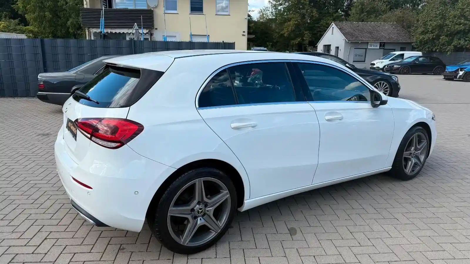 Mercedes-Benz A 180