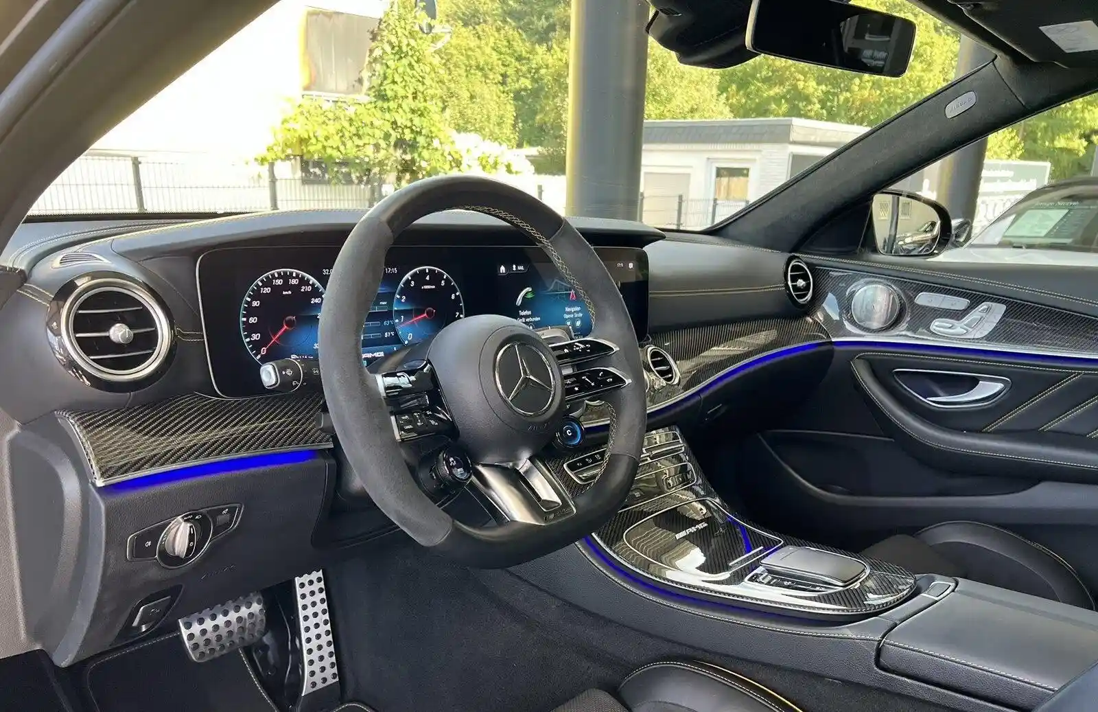 Mercedes-Benz E 63 AMG