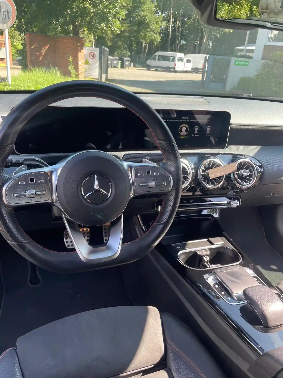 Mercedes-Benz A 220