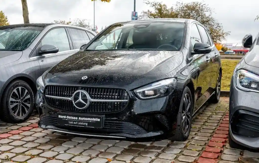 Mercedes-Benz B 200