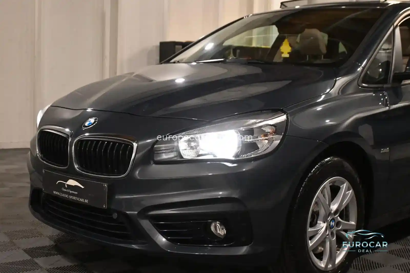 BMW 218