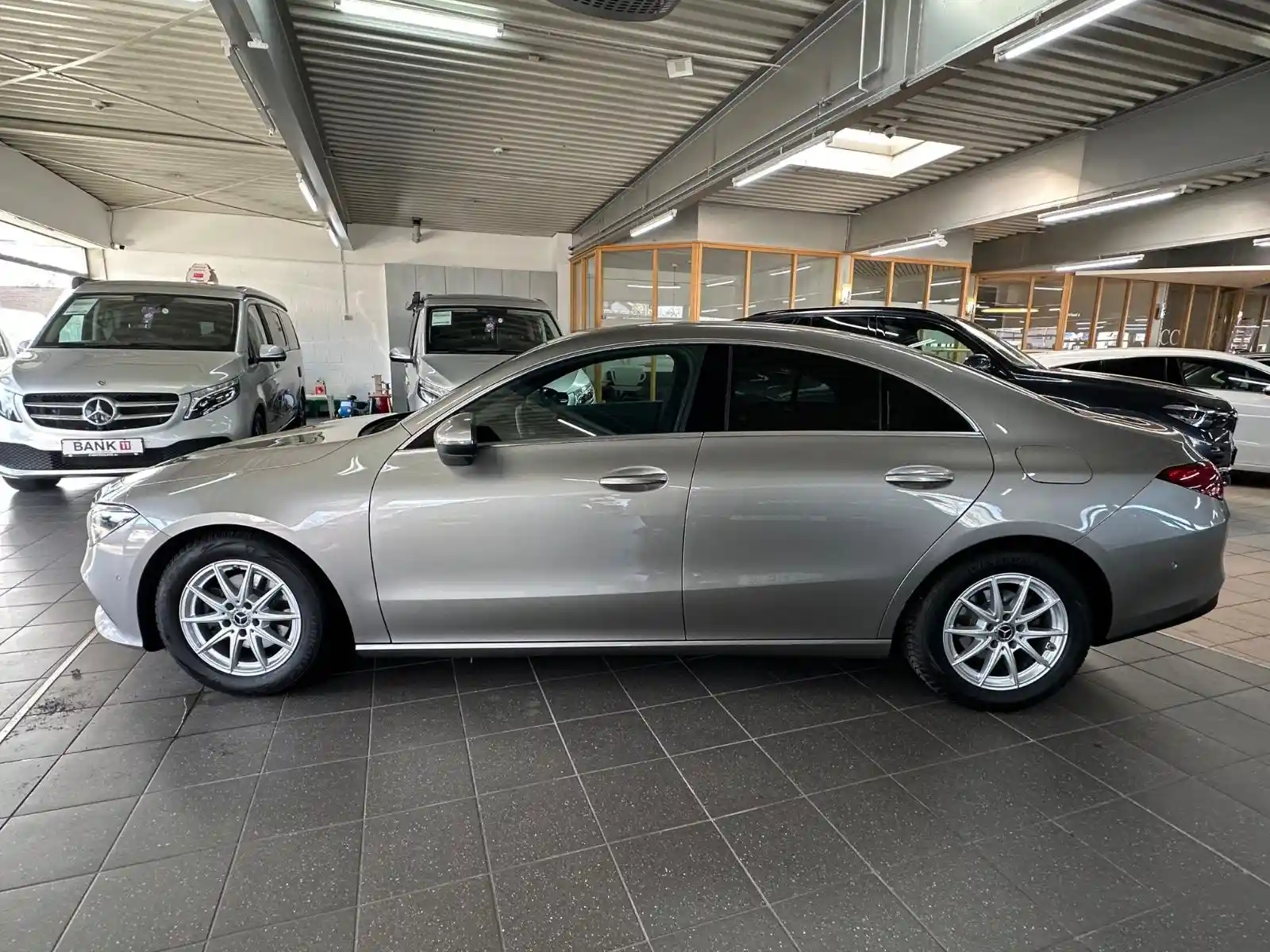 Mercedes-Benz CLA 180