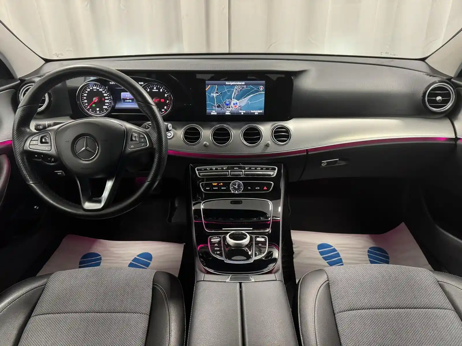 Mercedes-Benz E 200