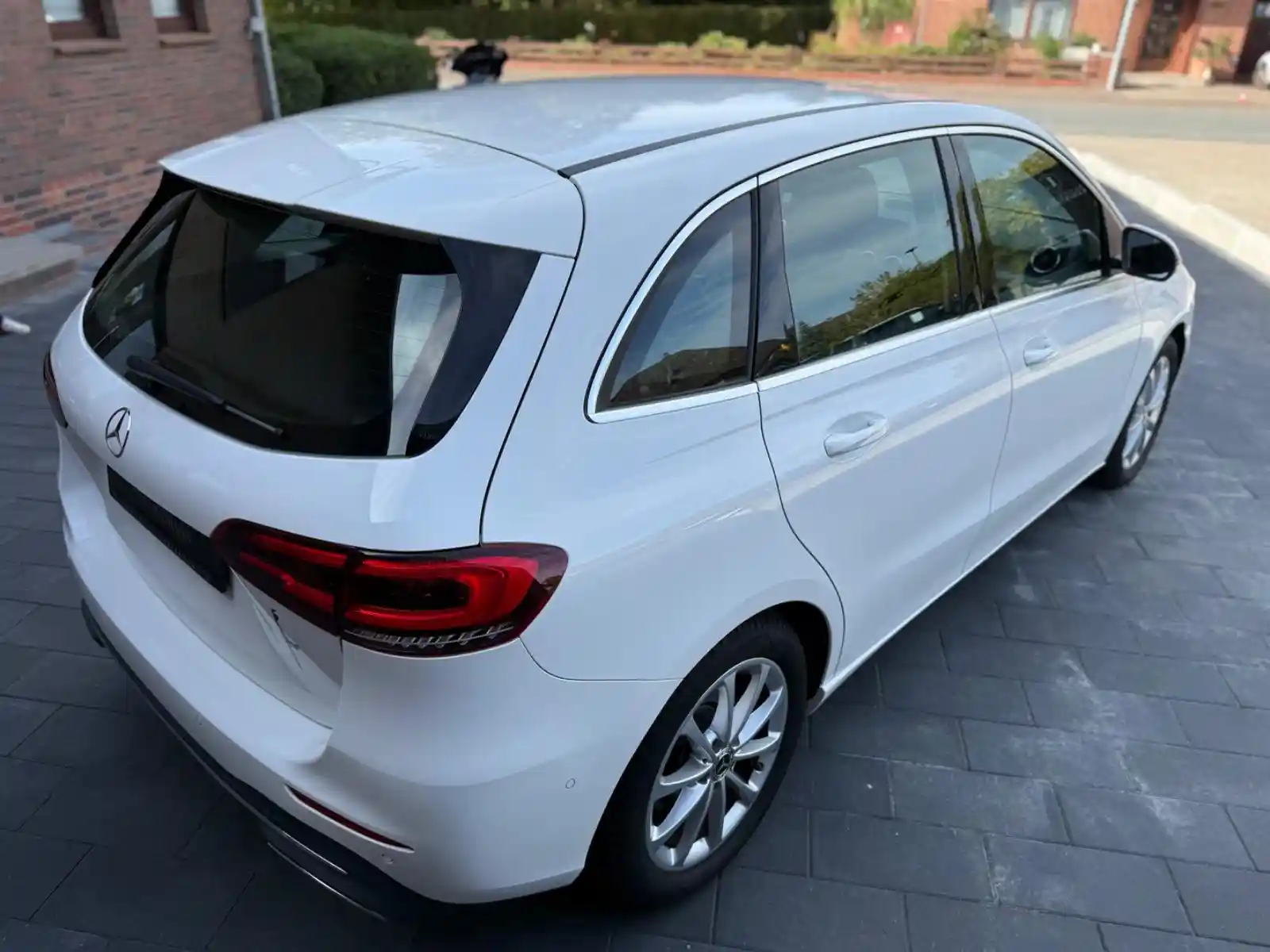 Mercedes-Benz B 200