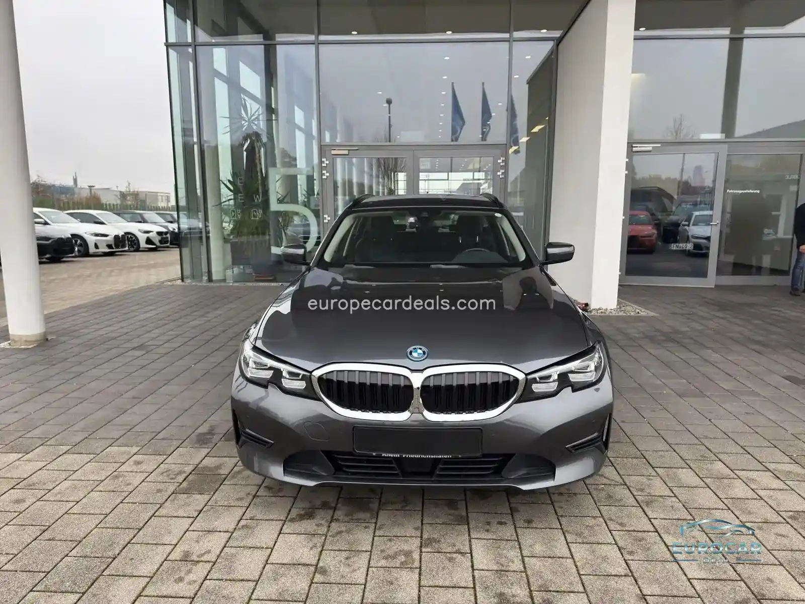 BMW 330