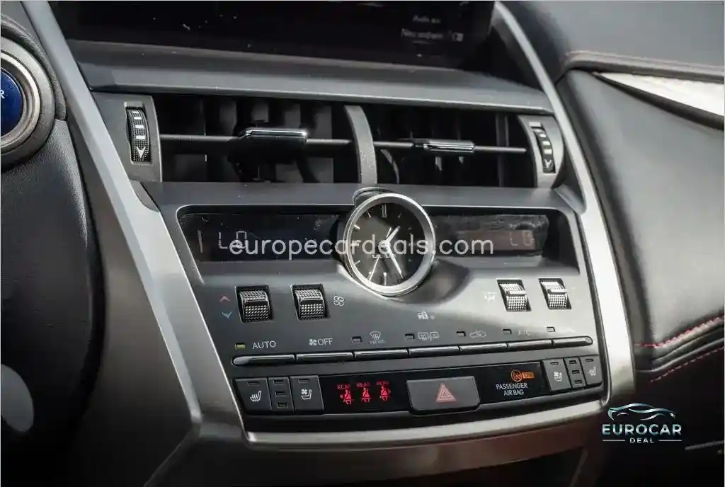 Lexus NX 300