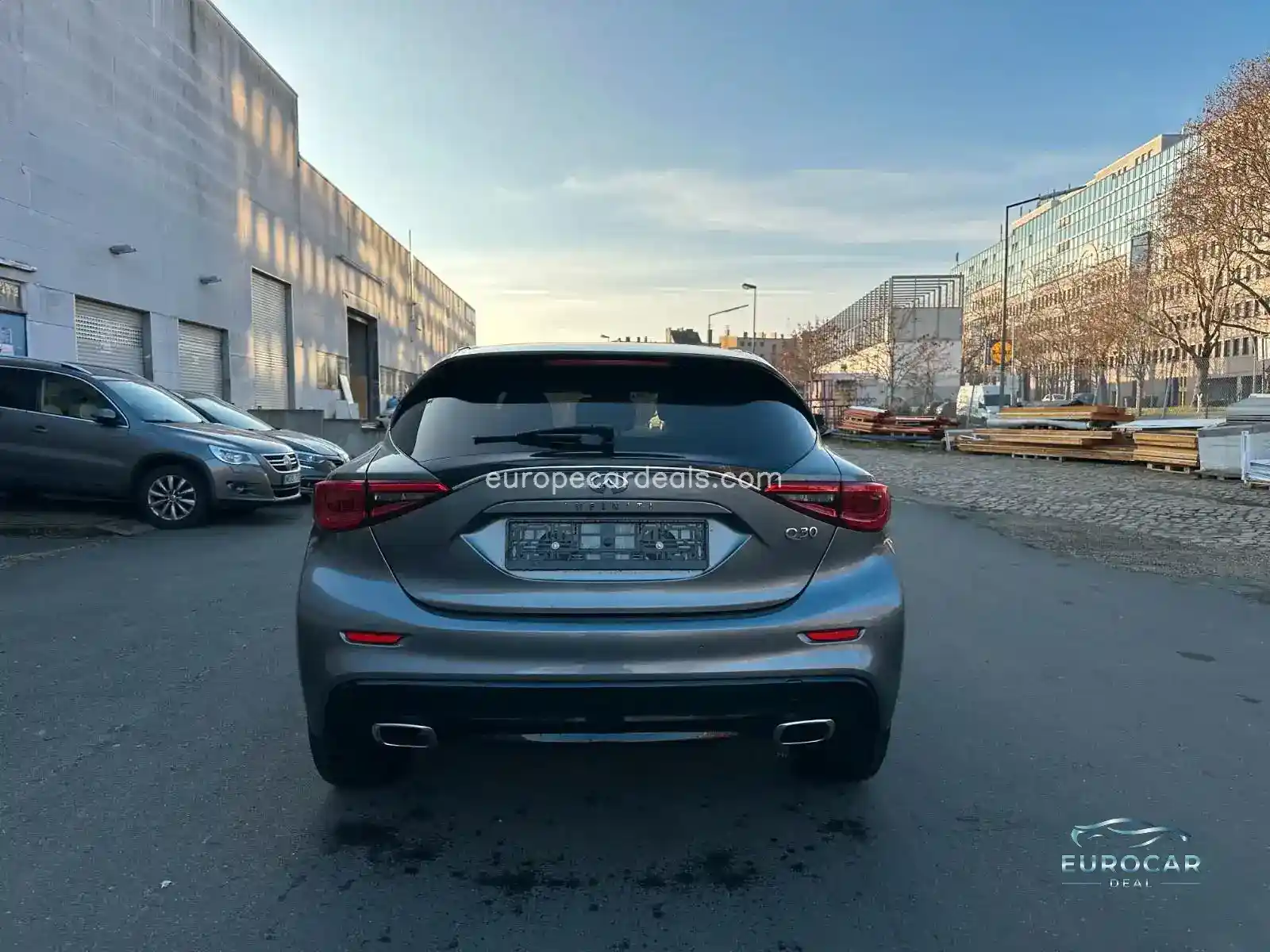 Infiniti Q30