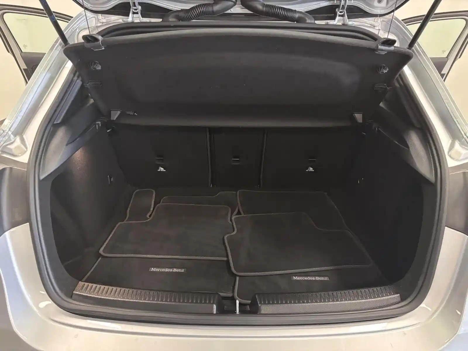 Mercedes-Benz A 220