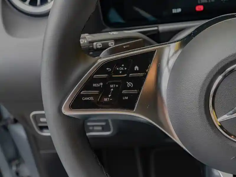 Mercedes-Benz B 220