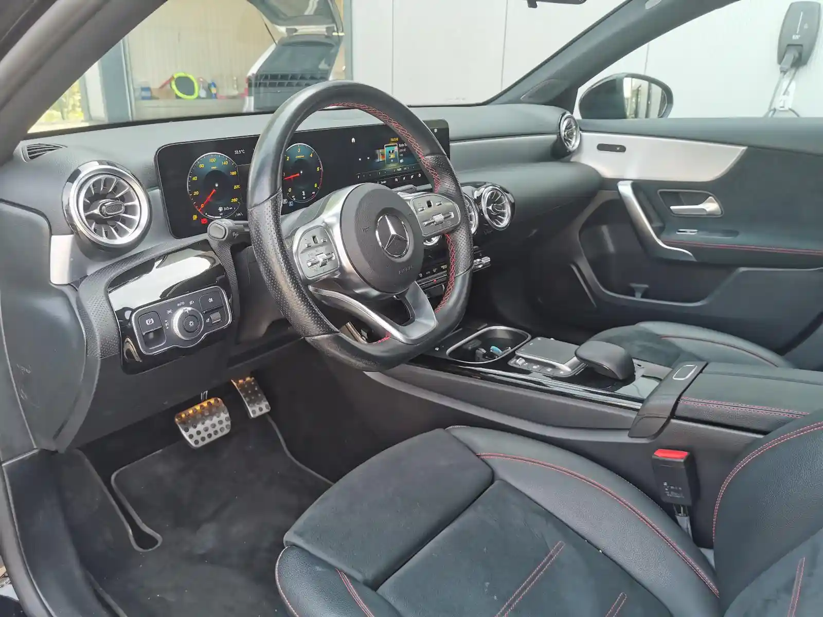 Mercedes-Benz A 220