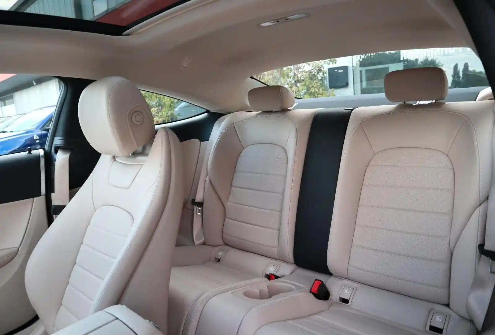 Mercedes-Benz C 200