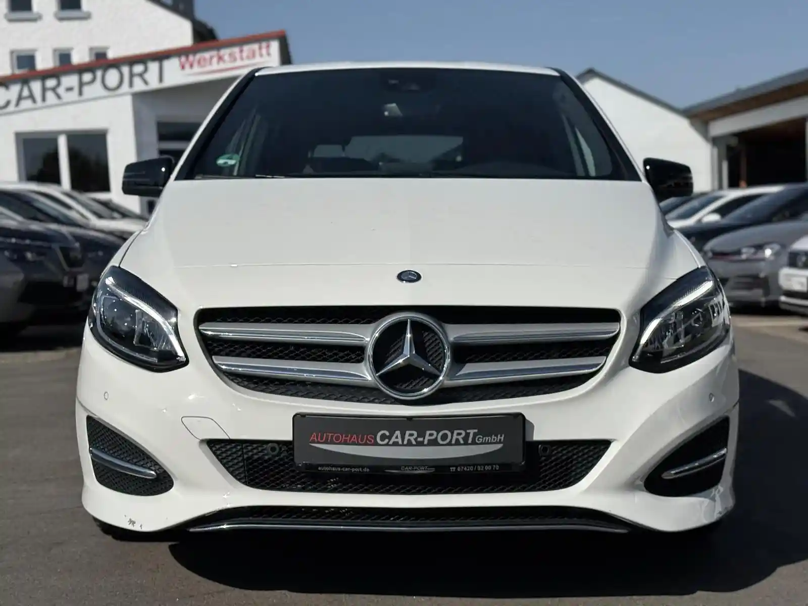 Mercedes-Benz B 220