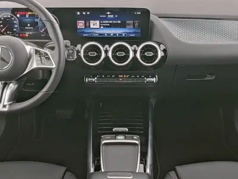 Mercedes-Benz B 220