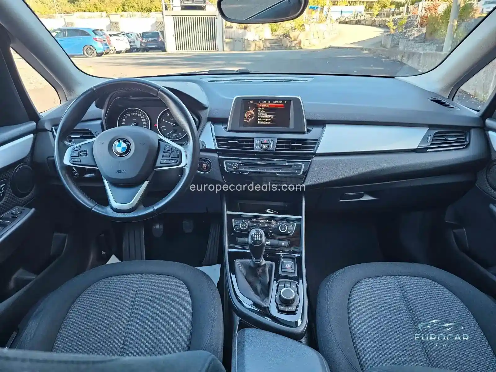 BMW 216