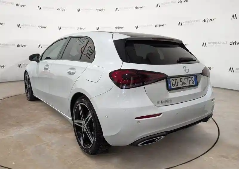 Mercedes-Benz A 200