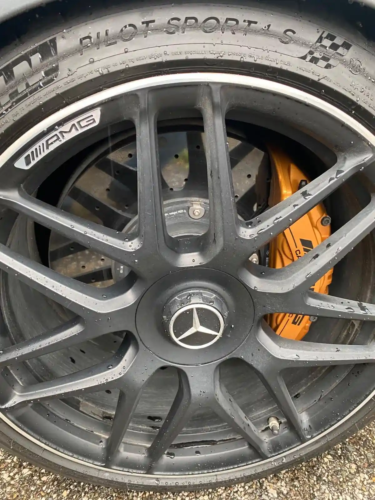 Mercedes-Benz E 63 AMG