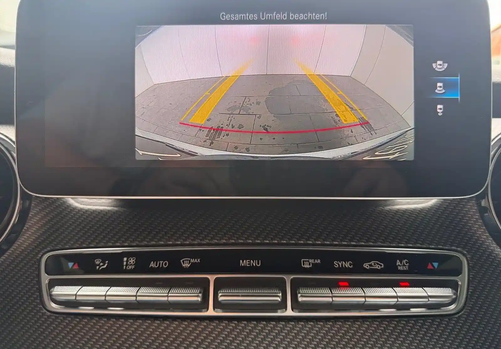 Mercedes-Benz V 220