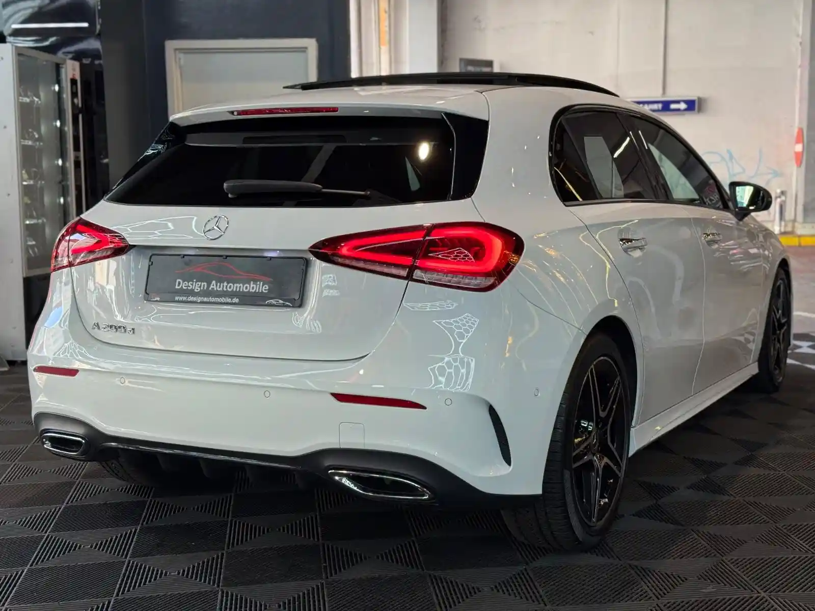 Mercedes-Benz A 200