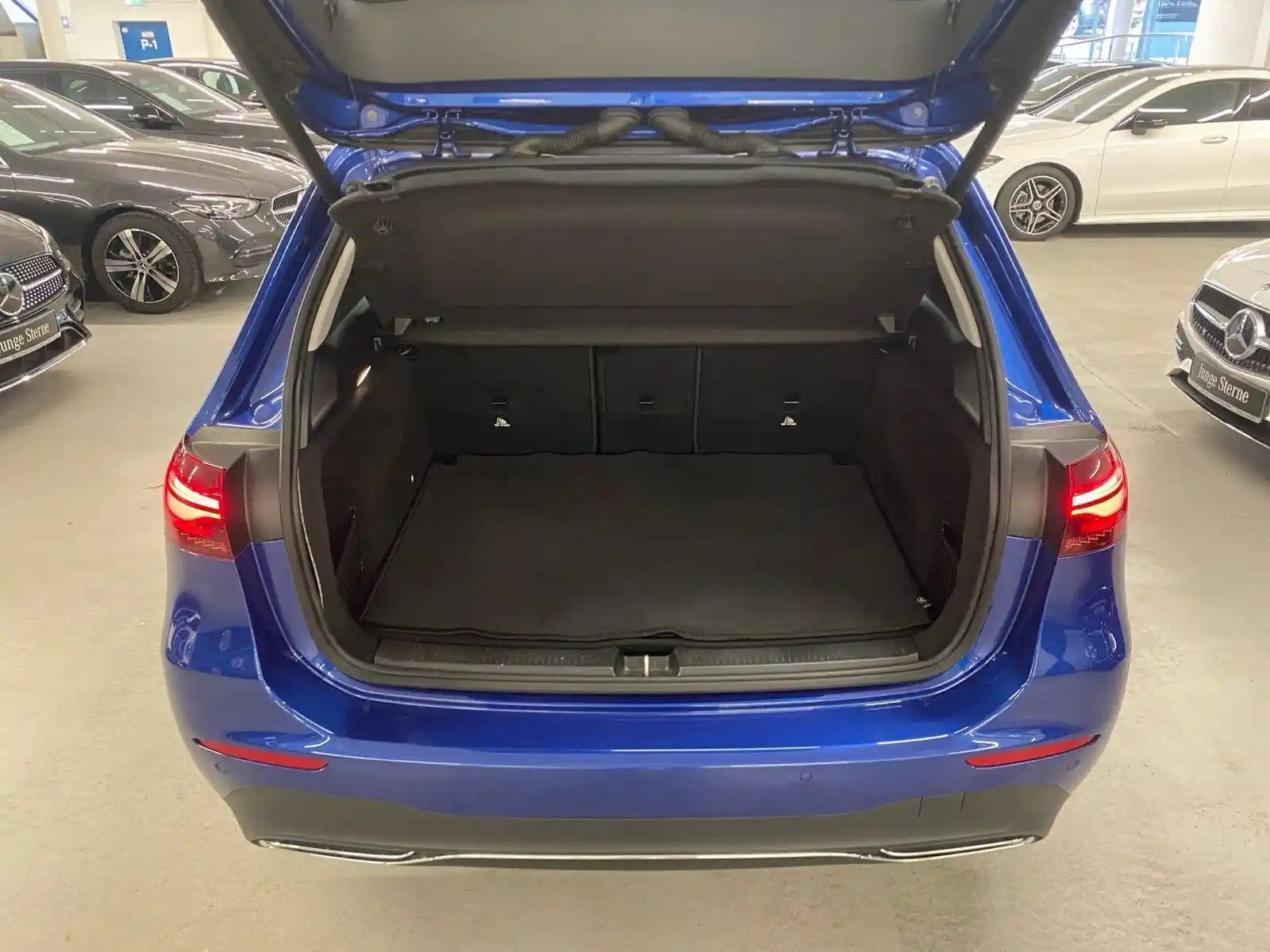 Mercedes-Benz B 200