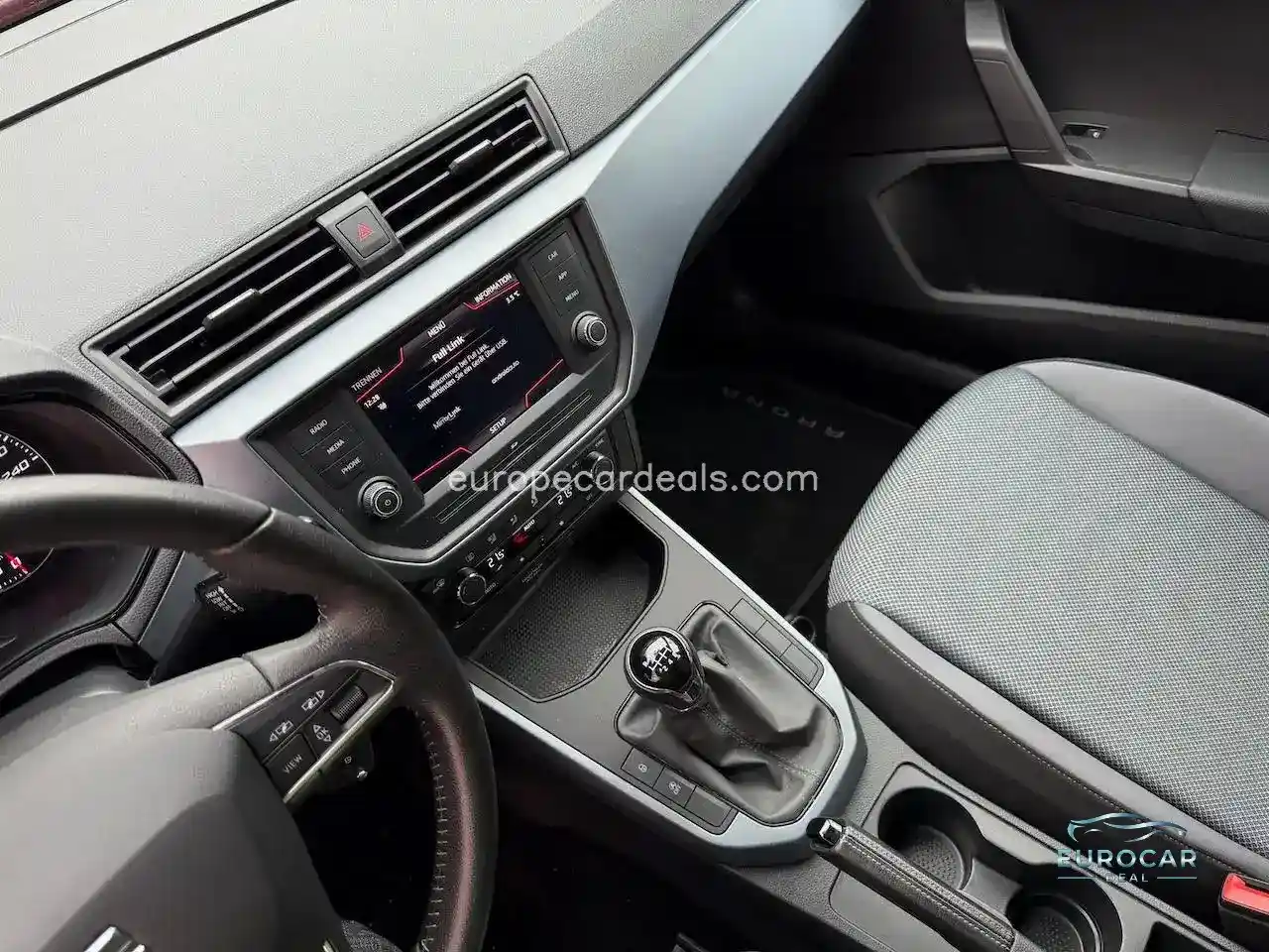 Seat Arona