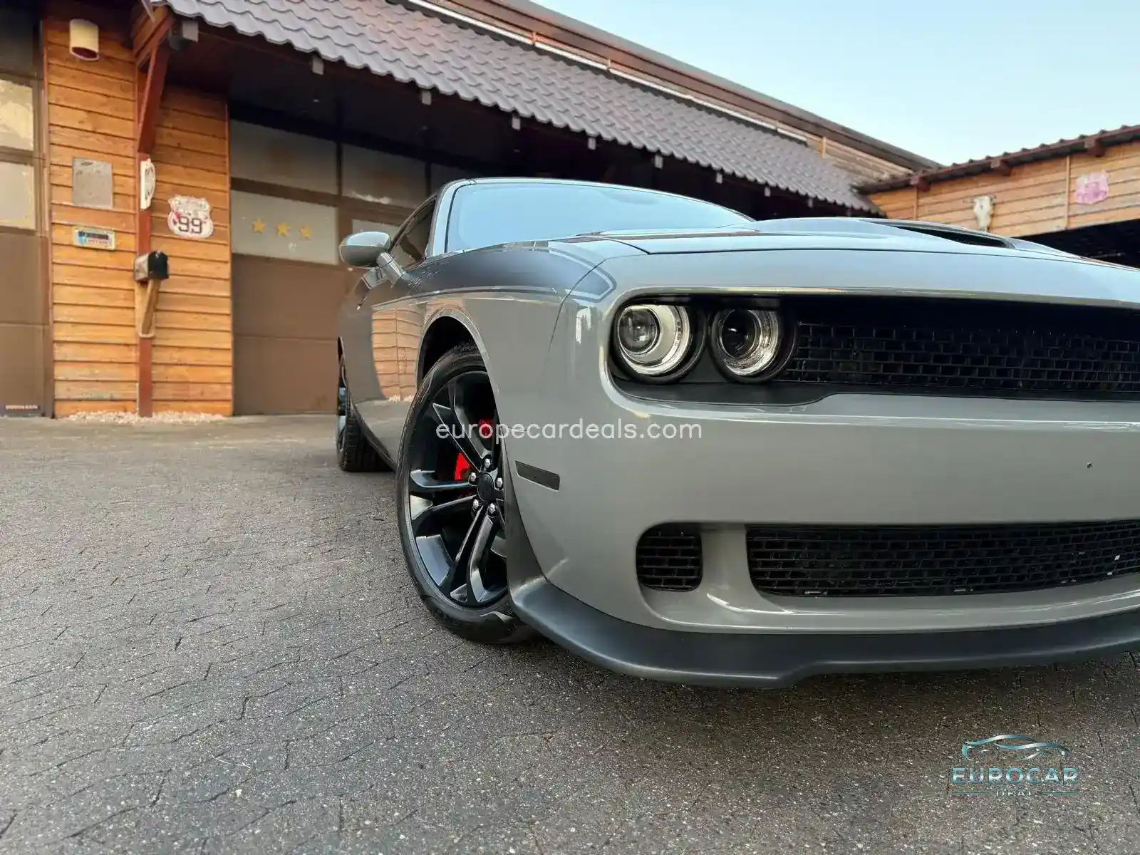 Dodge Challenger