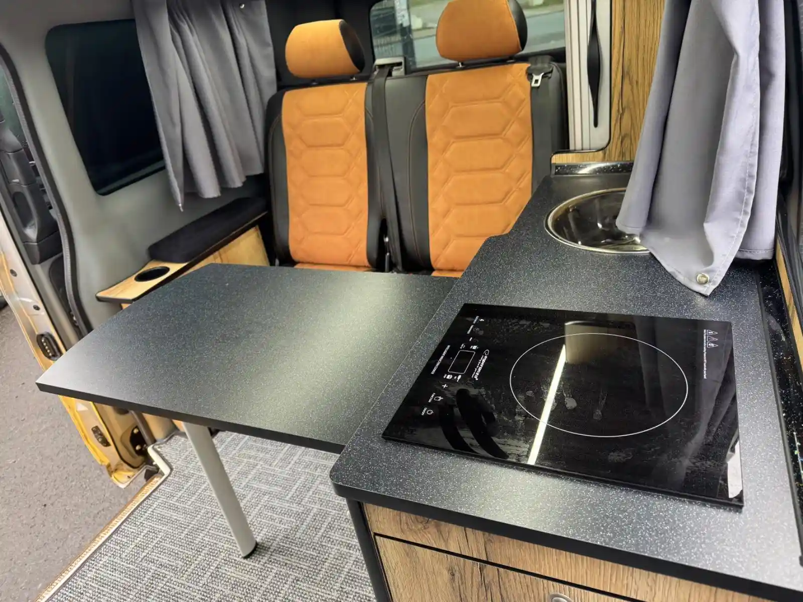 Mercedes-Benz V 220