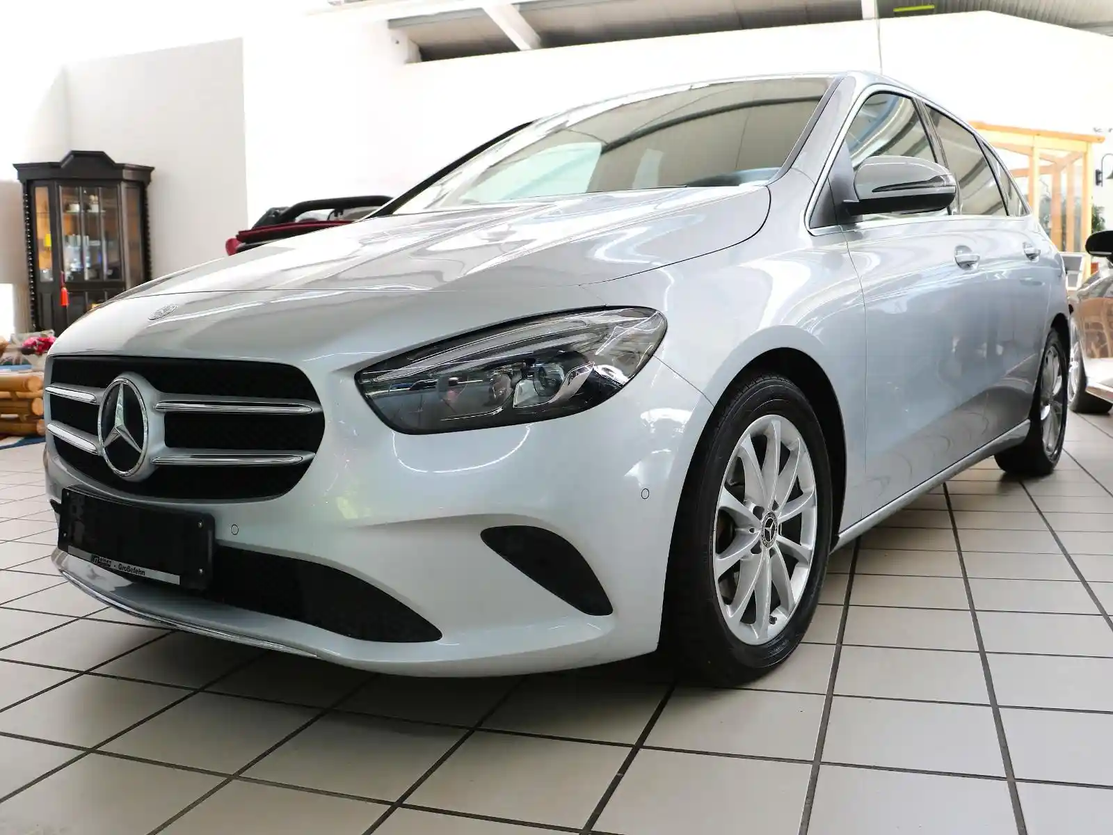 Mercedes-Benz B 200