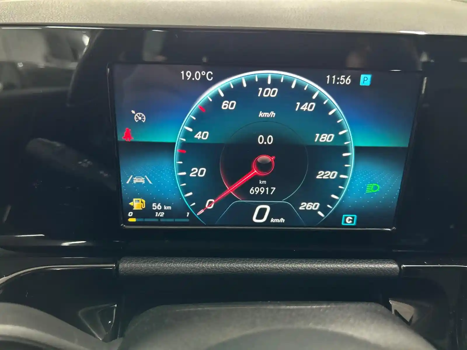 Mercedes-Benz B 200