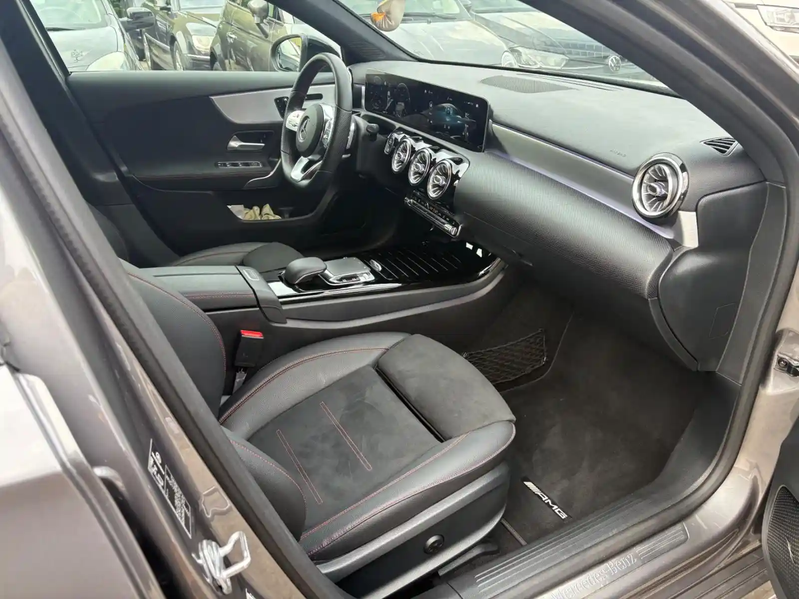 Mercedes-Benz A 220
